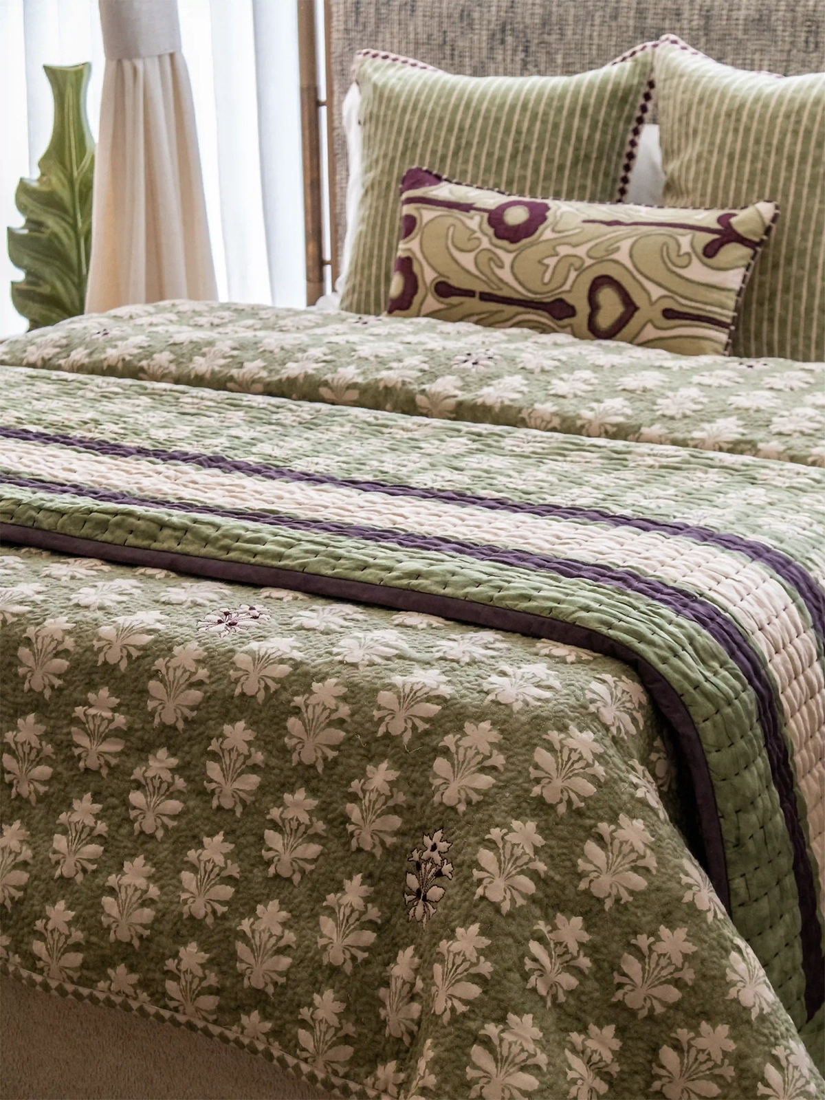 Mulberry Vine Quilt