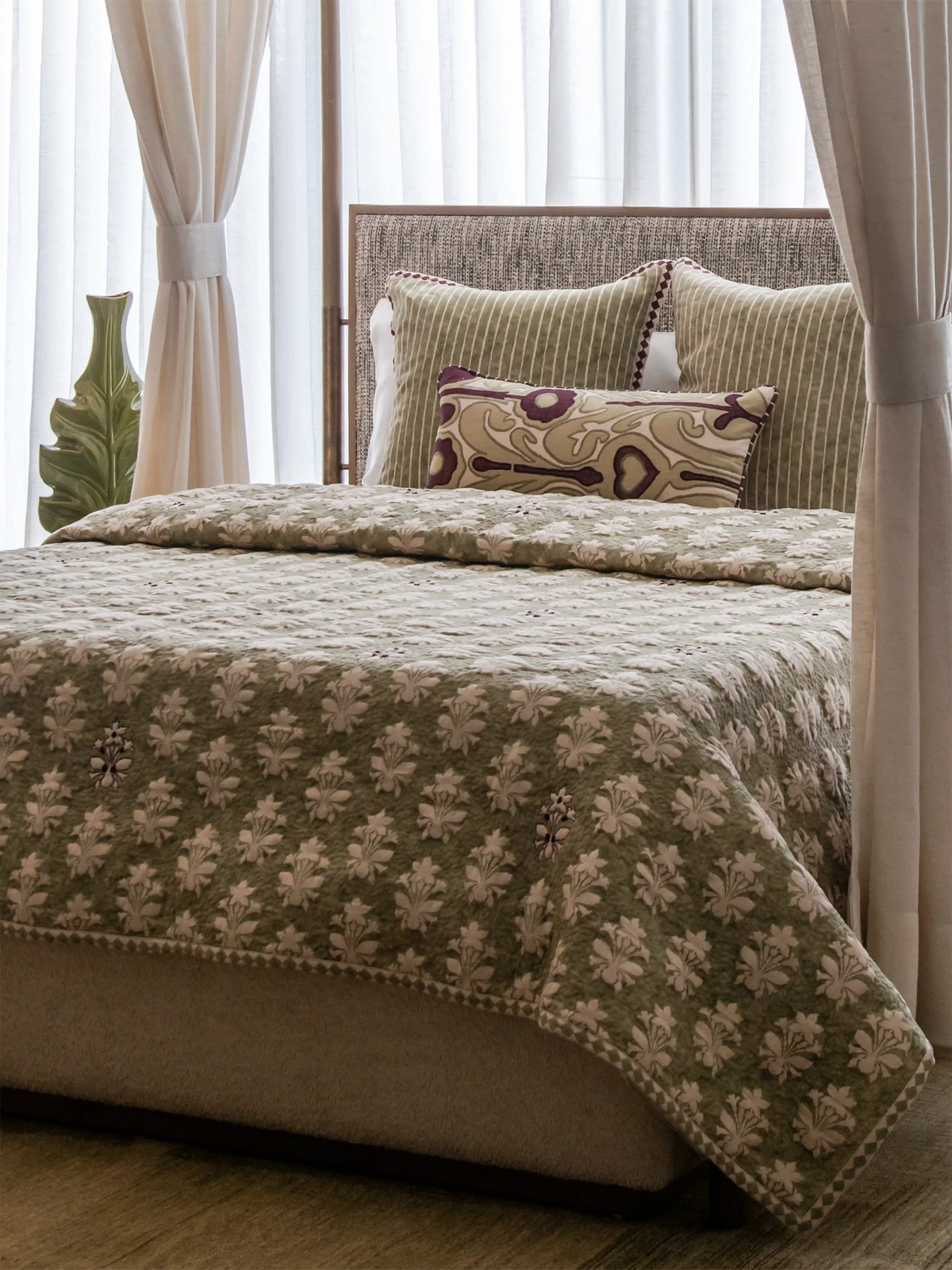 Mulberry Vine Bedcover