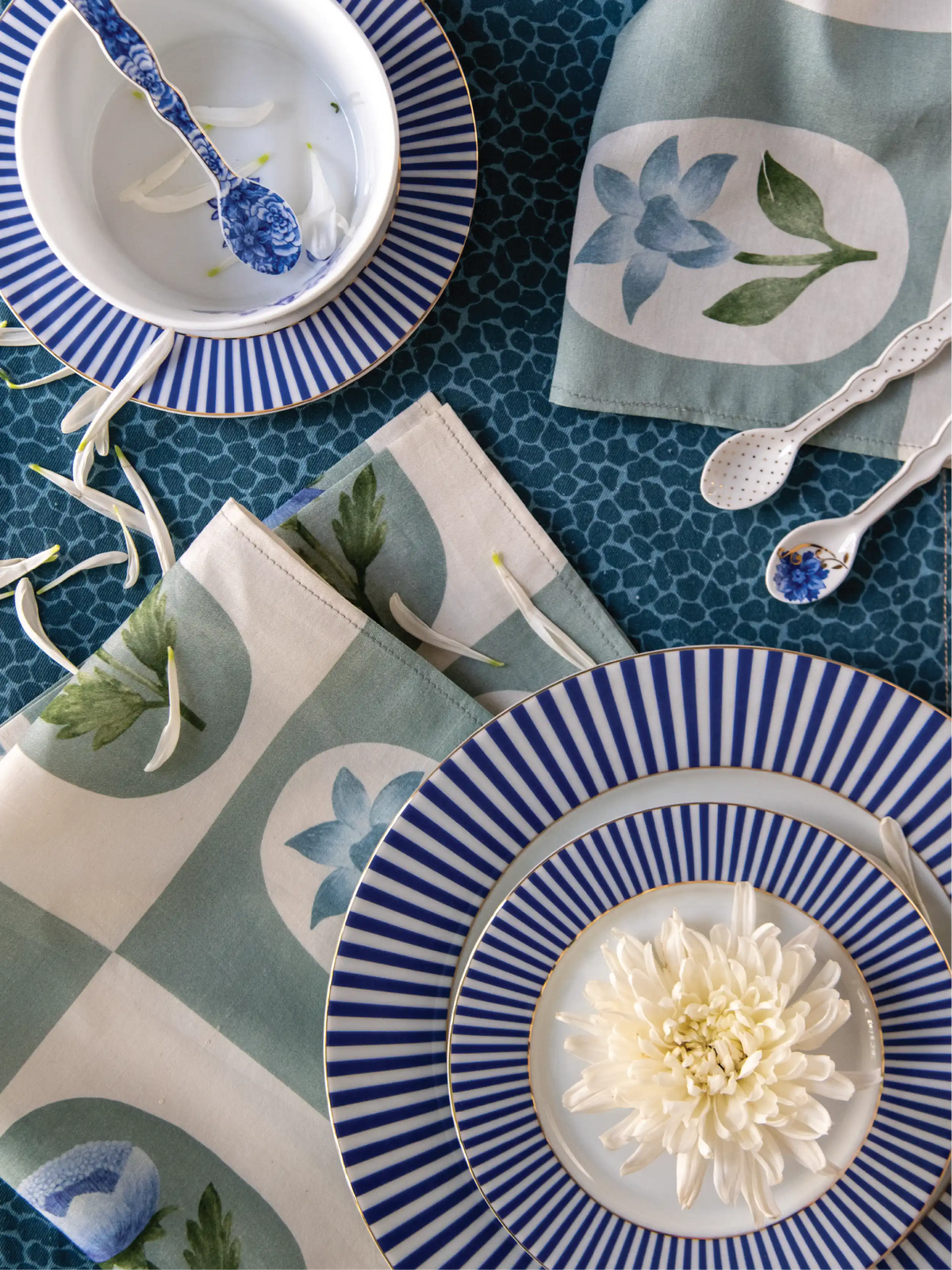 Petal Poise Napkin (Sky) - Set of 4