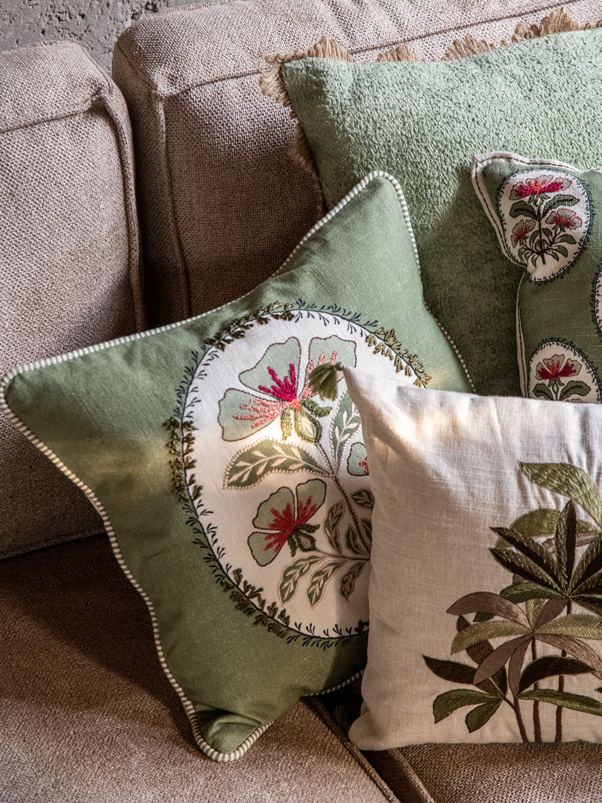 Iris Cushion Cover (Sage)
