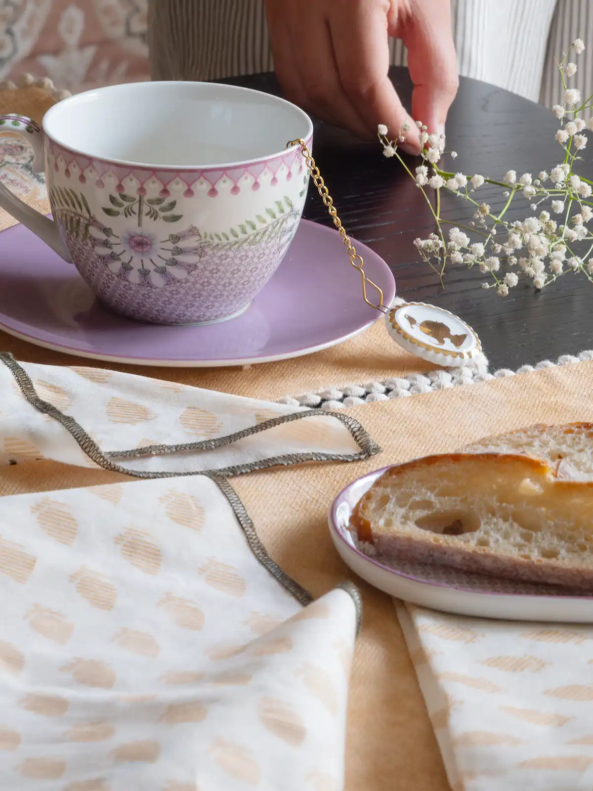 Wine Cup Placemat & Napkin Set