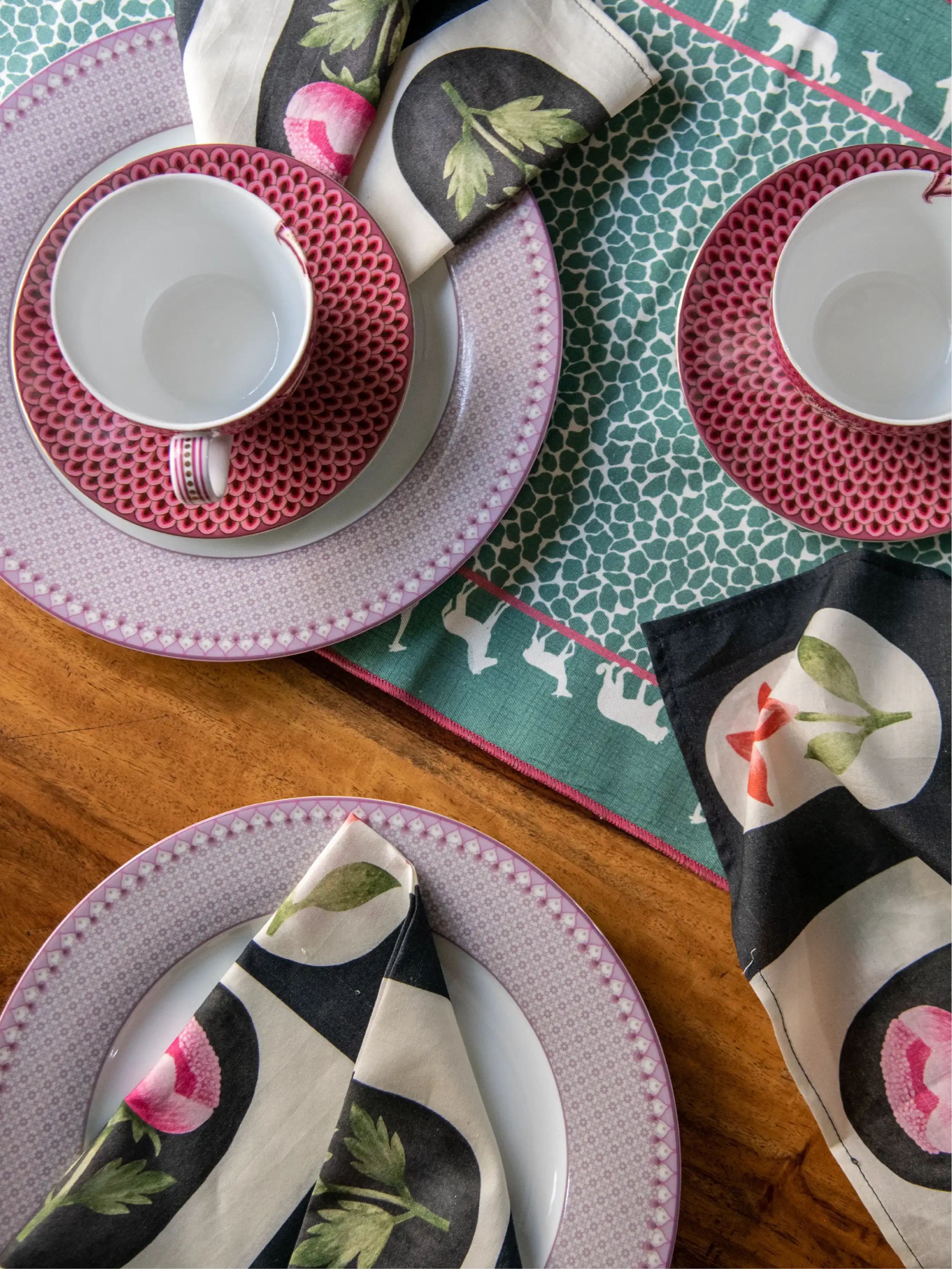 Petal Poise Napkin (Onyx) - Set of 4