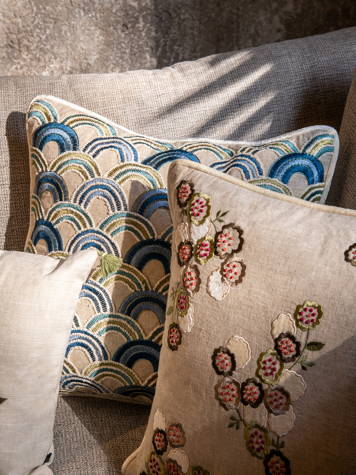 Scallop Field Cushion Cover (Sapphire)