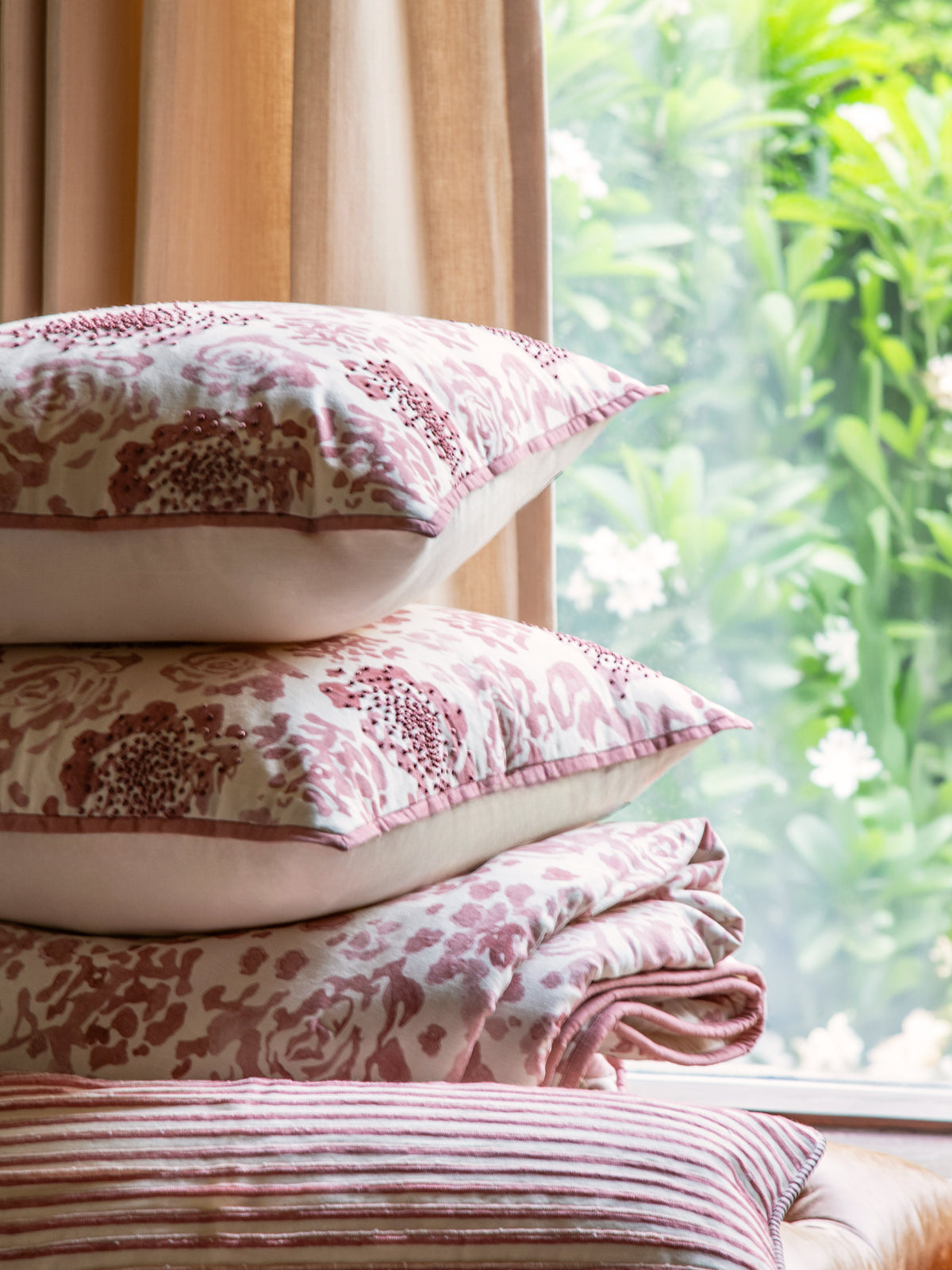 Azure Bedding Set (Coral)