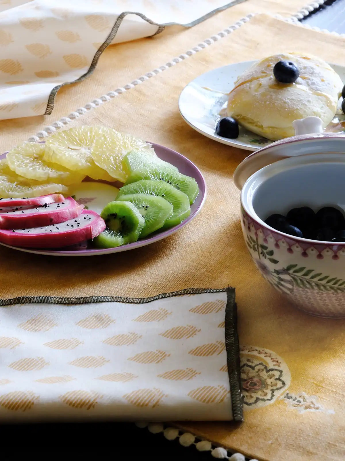 Wine Cup Table Runner