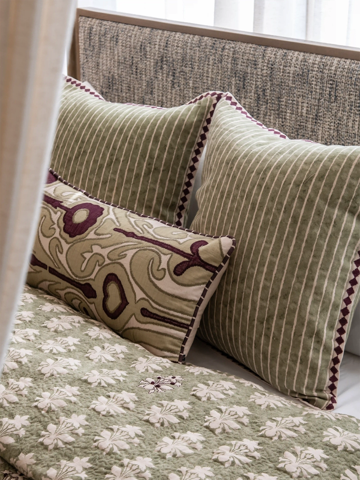 Mulberry Vine Bedding Set