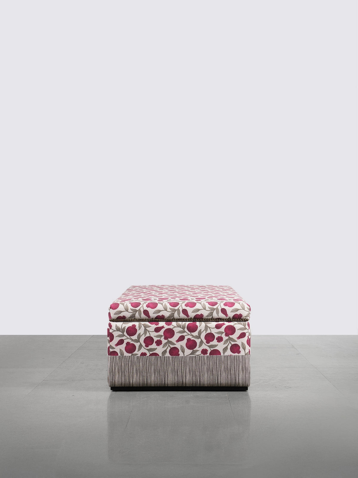 Alora Ottoman