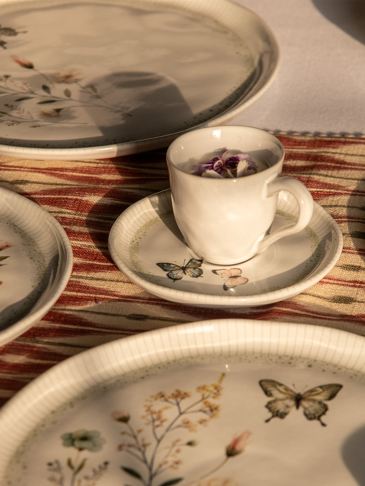 Plume Cup & Saucer Set of 2