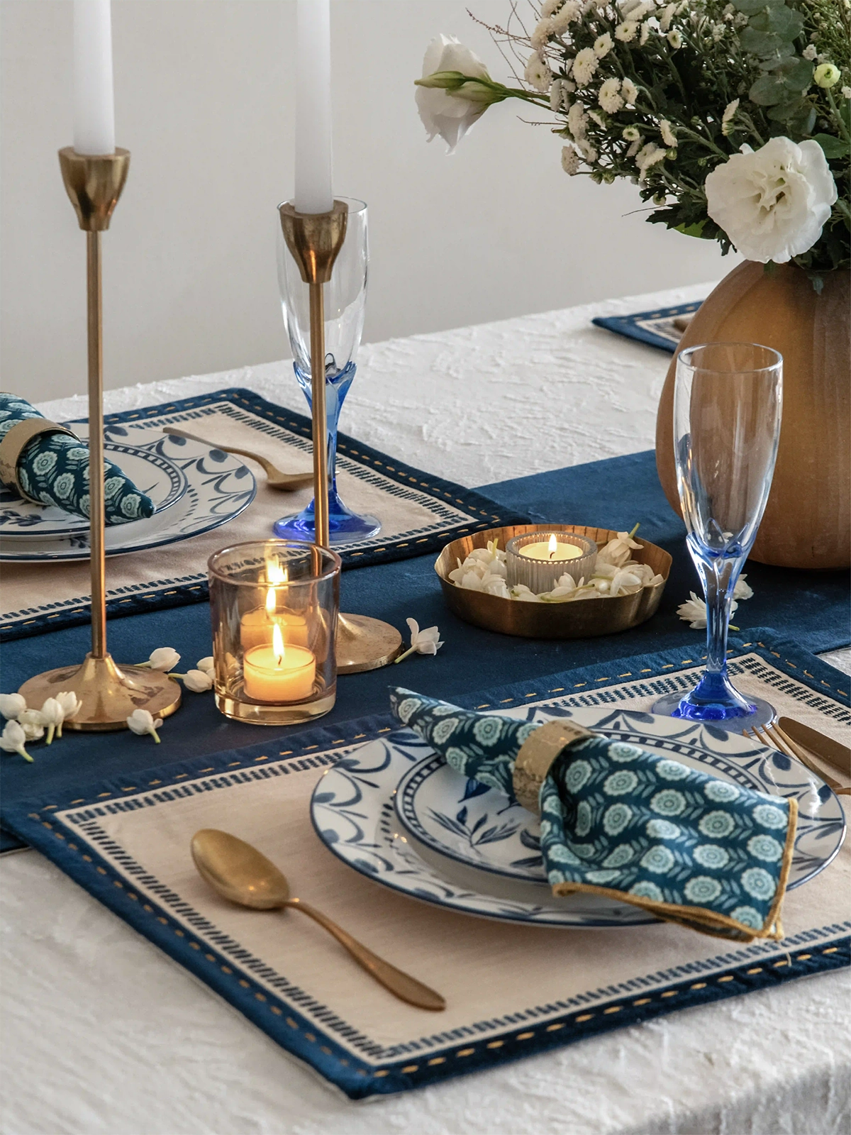 Midnight Thread Placemat & Napkin