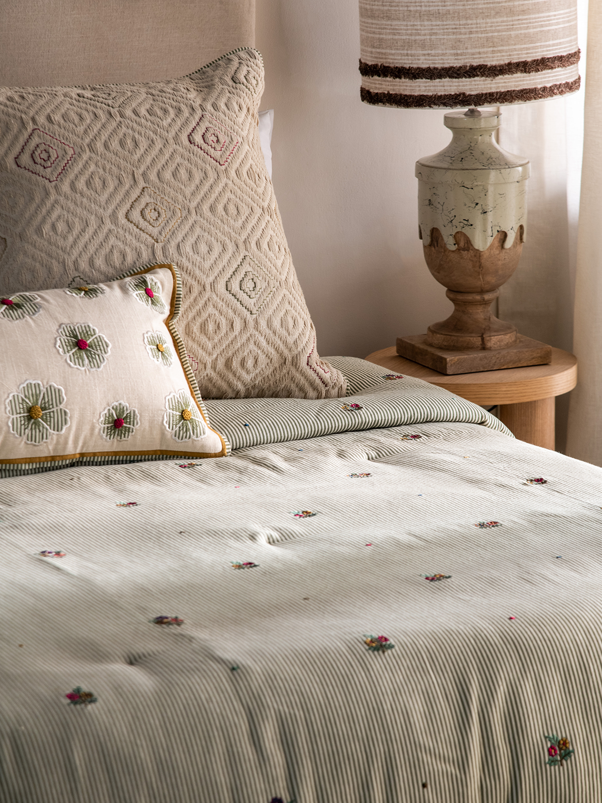 Daisy Dainty Bedcover