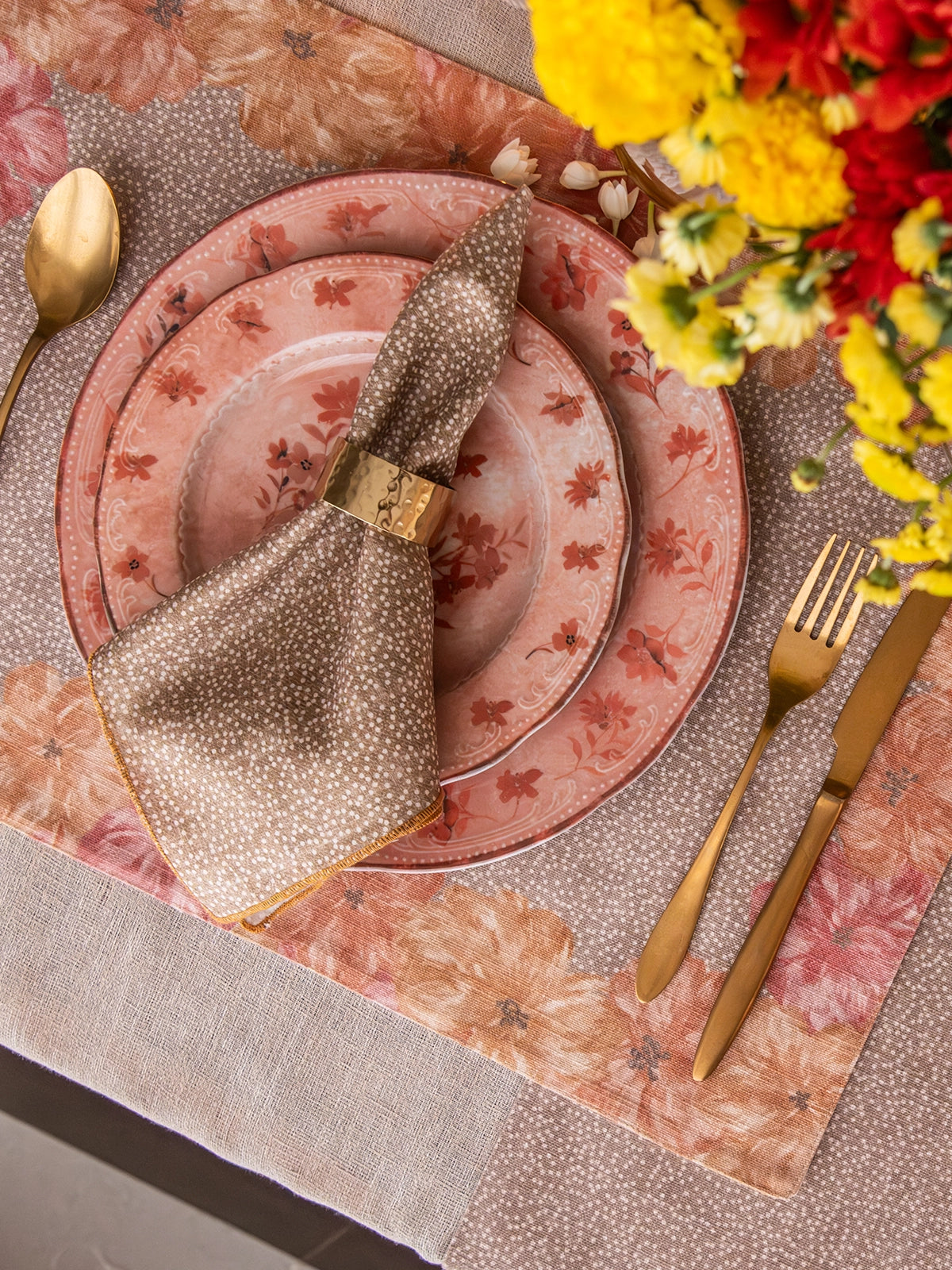 Bloomlight Placemat & Napkin