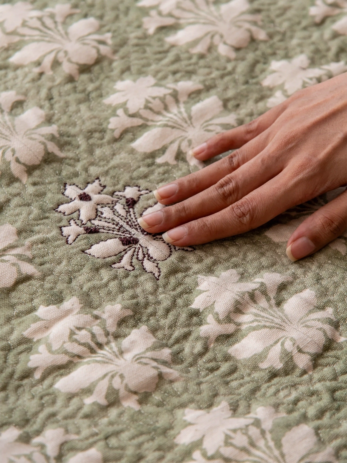 Mulberry Vine Bedcover