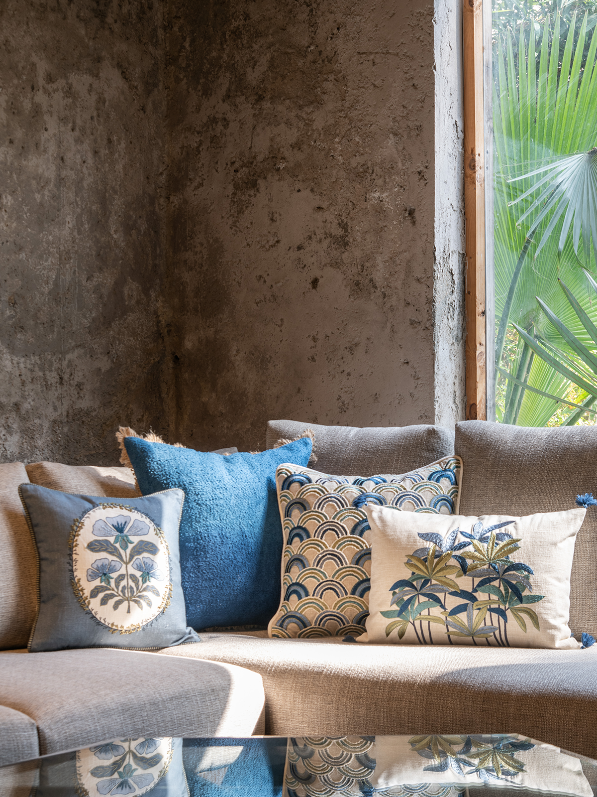 Palm Bloom Cushion Cover (Sapphire)