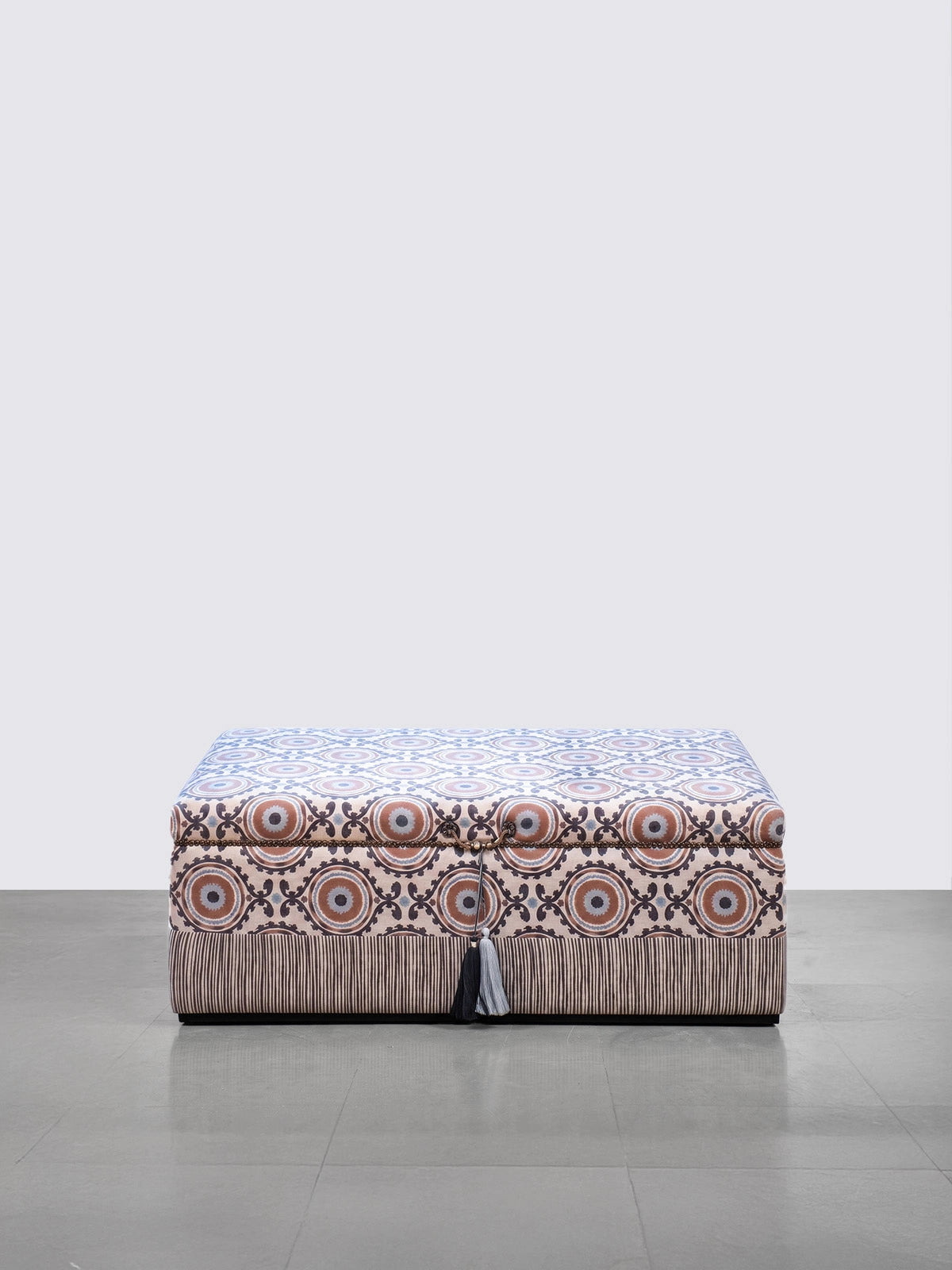 Alora Ottoman