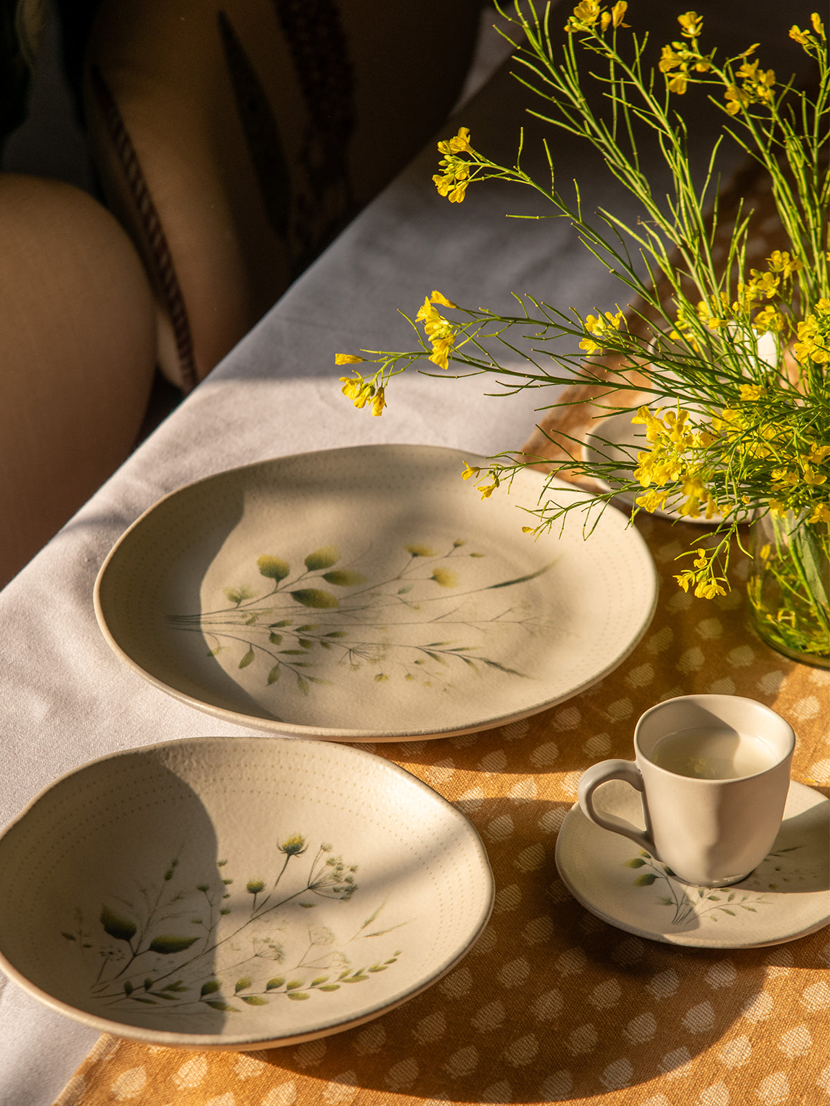 Folia Cup & Saucer (Set of 2)