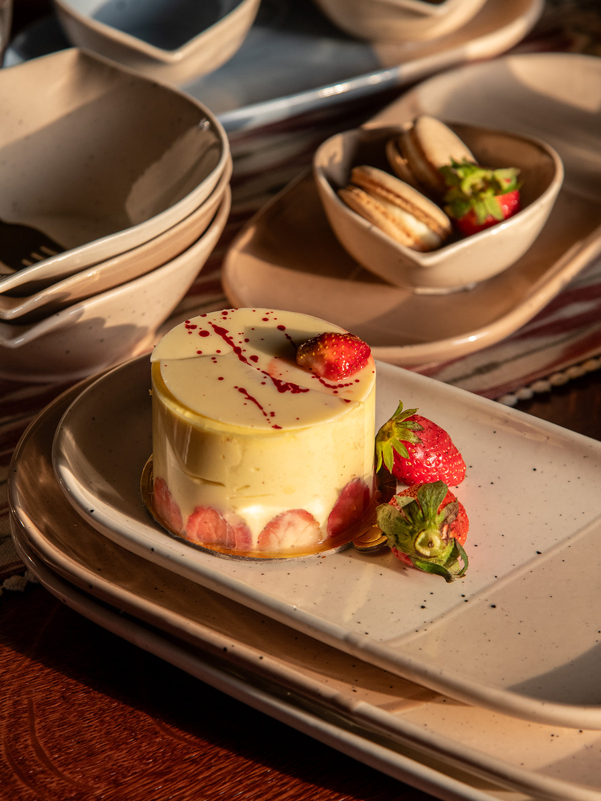 Pepa Big Bowl & Tray Set (Almond)