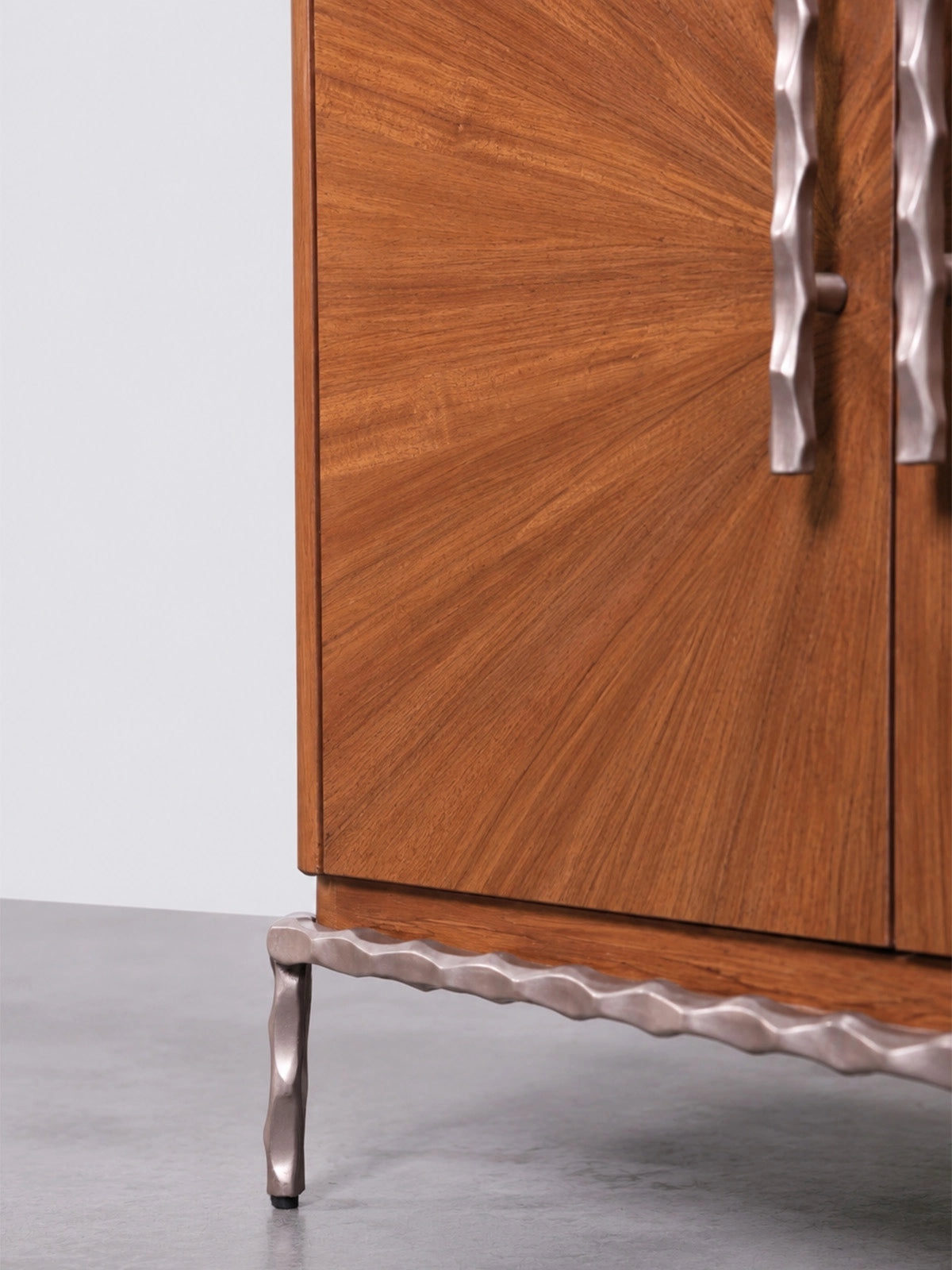 Ray Cabinet