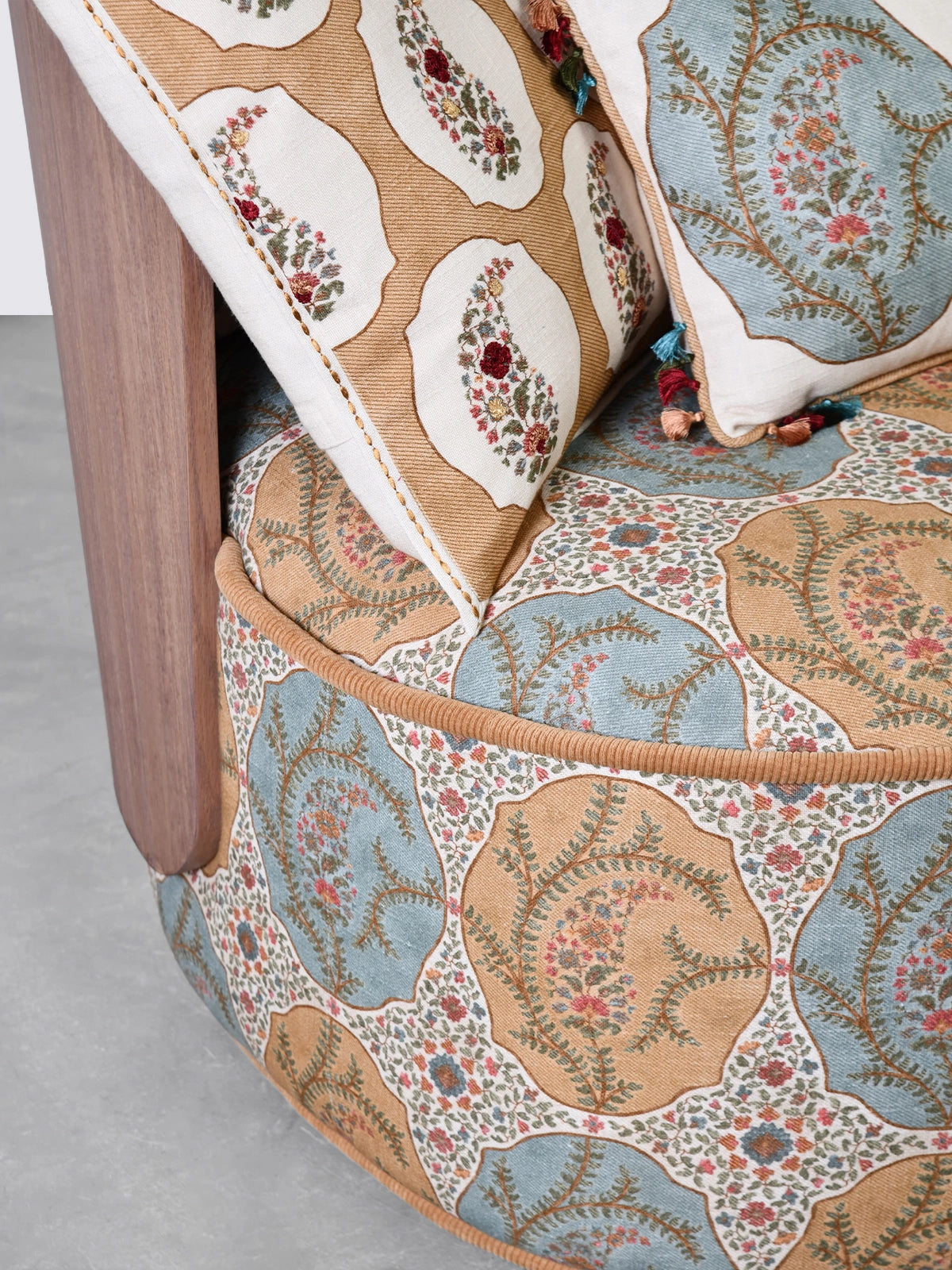 Sanctum Swivel Chair
