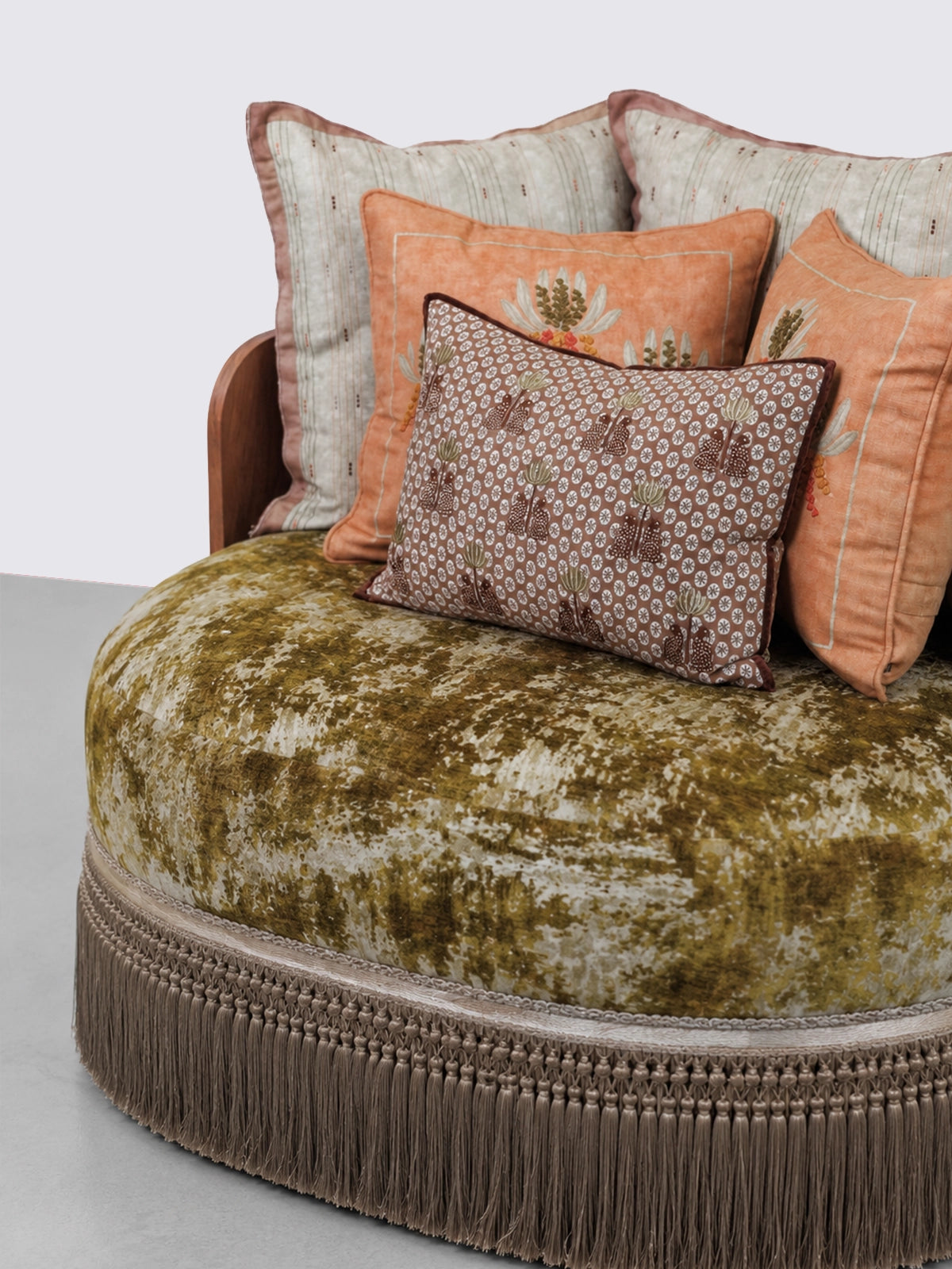 Sanctum Swivel Chair 1