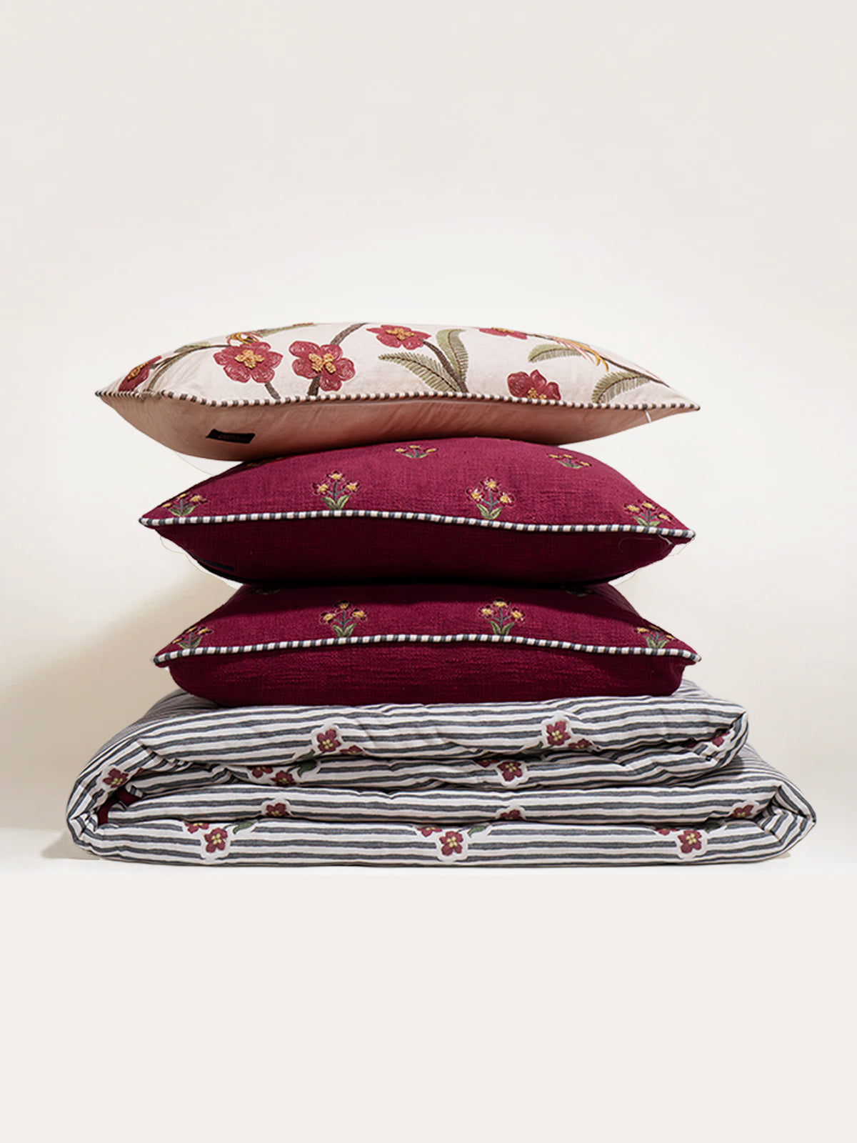 Berry Wood Bedding Set