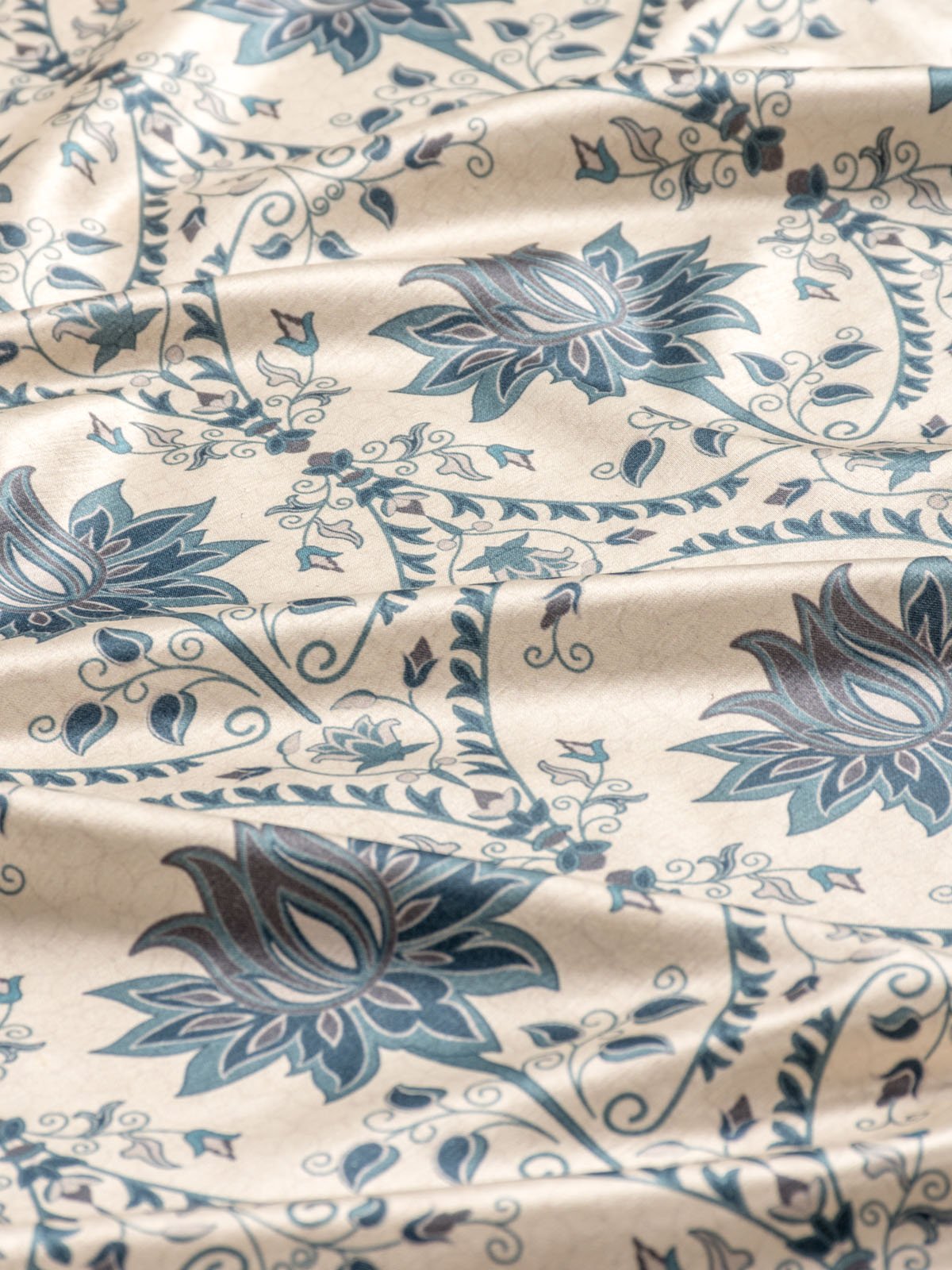 Niloufar (White)-Sample