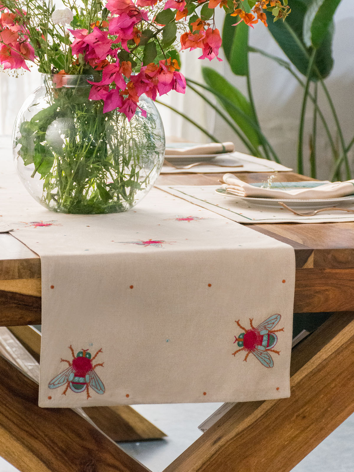 Swarm Table Runner