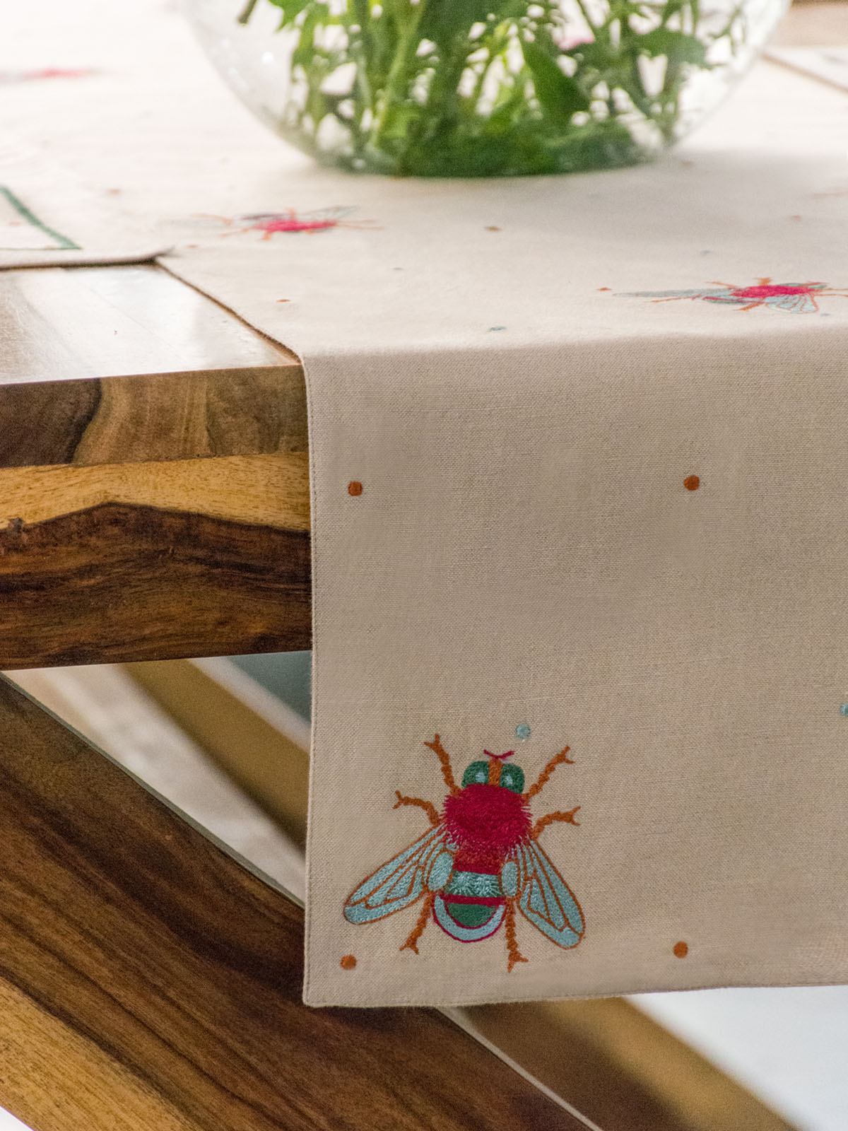 Swarm Table Runner